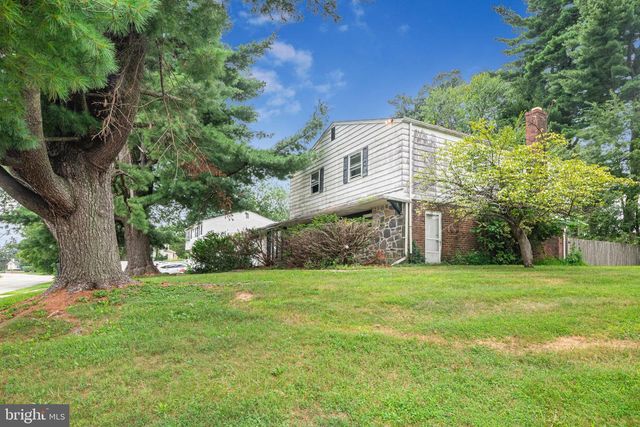 9096 PINE RD, Philadelphia, PA 19115
