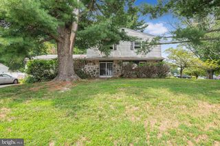 9096 PINE RD, Philadelphia, PA 19115