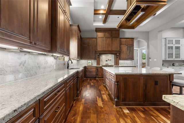 2080 Wilderness Trail, Friendswood, TX 77546