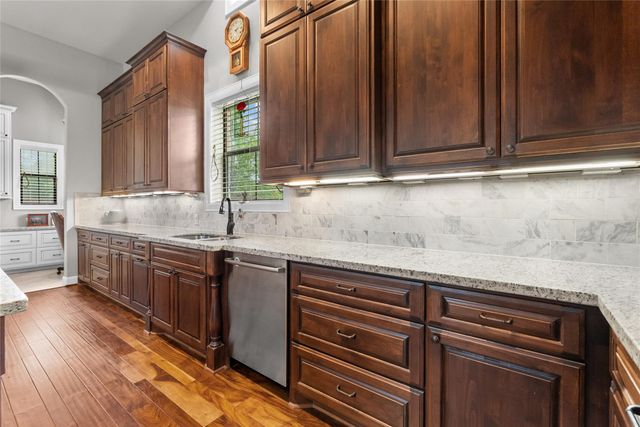 2080 Wilderness Trail, Friendswood, TX 77546
