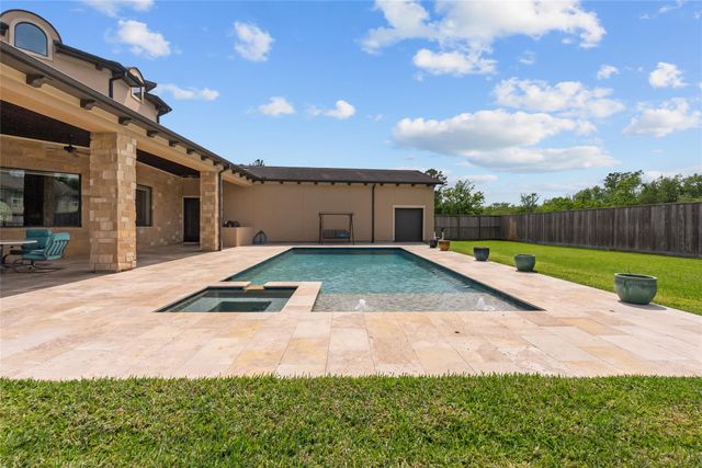 2080 Wilderness Trail, Friendswood, TX 77546
