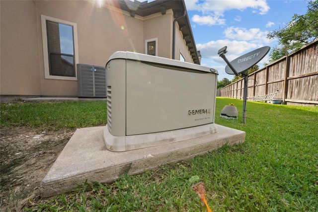 2080 Wilderness Trail, Friendswood, TX 77546