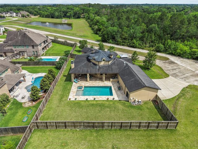 2080 Wilderness Trail, Friendswood, TX 77546