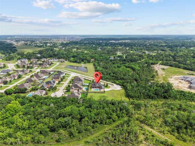 2080 Wilderness Trail, Friendswood, TX 77546