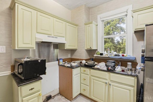 171 Bonham Road, Wyoming, OH 45215