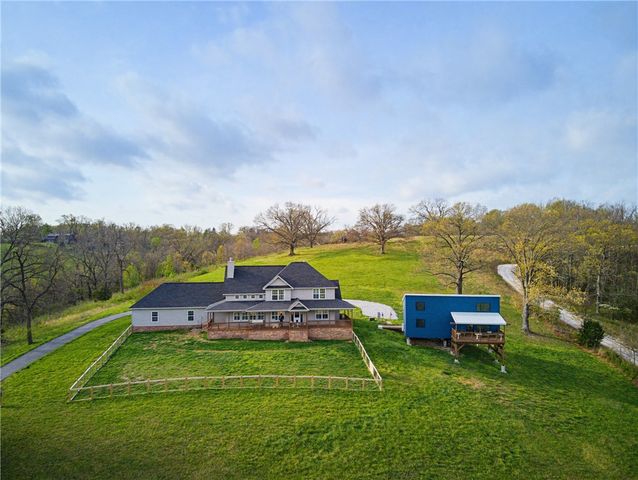 9641 Price Coffee Road, Bentonville, AR 72712