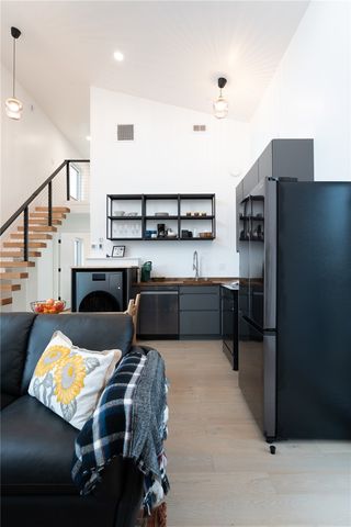 9641 Price Coffee Road, Bentonville, AR 72712