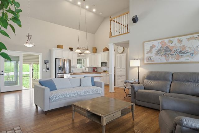 9641 Price Coffee Road, Bentonville, AR 72712