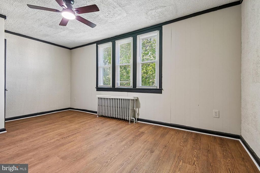 Image 11 of property listing at 5105 CHALGROVE AVE, Baltimore, MD 21215