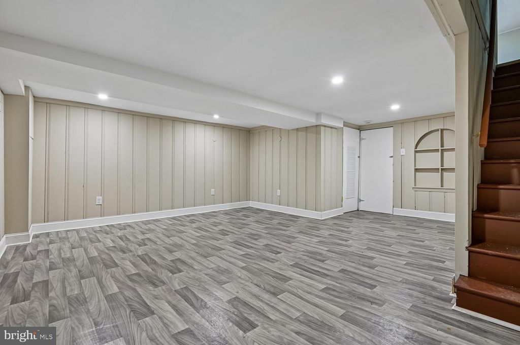 Image 16 of property listing at 5105 CHALGROVE AVE, Baltimore, MD 21215
