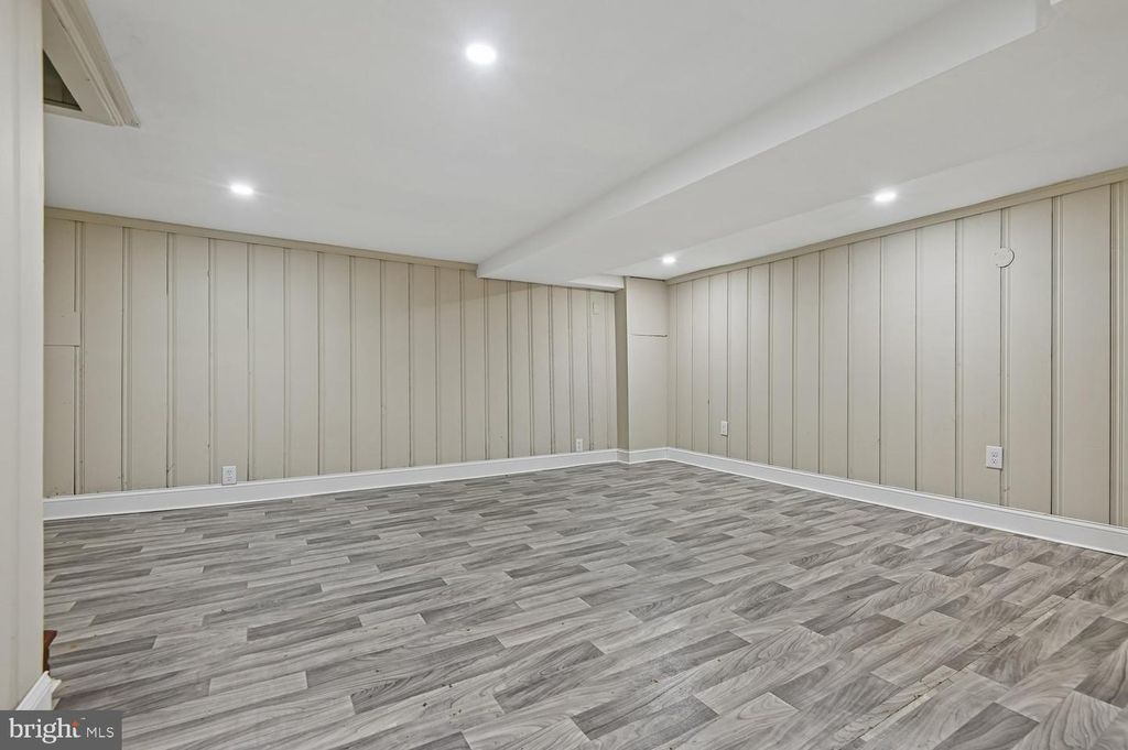 Image 17 of property listing at 5105 CHALGROVE AVE, Baltimore, MD 21215