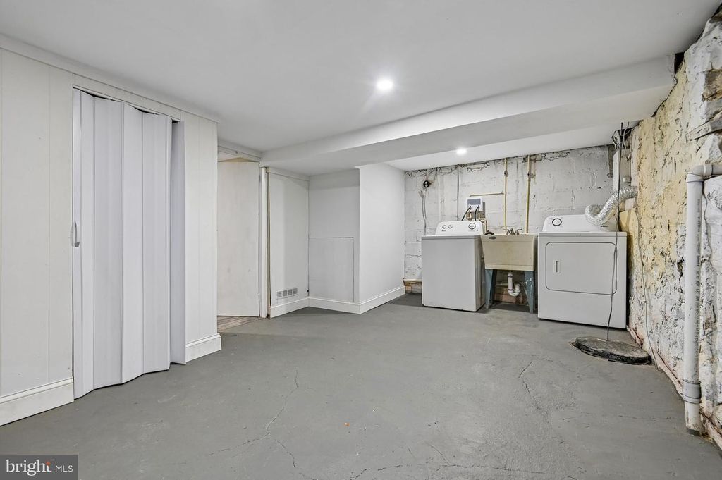 Image 18 of property listing at 5105 CHALGROVE AVE, Baltimore, MD 21215