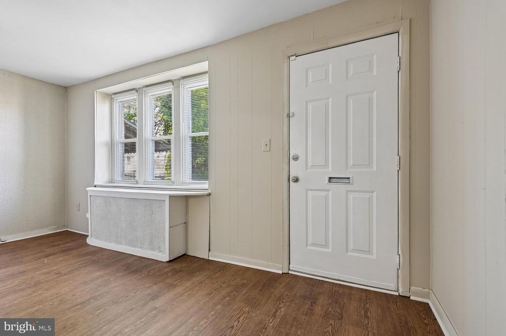 Image 2 of property listing at 5105 CHALGROVE AVE, Baltimore, MD 21215