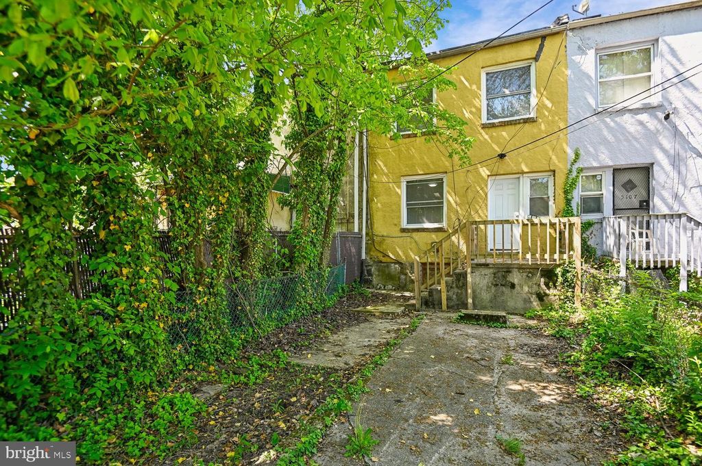 Image 20 of property listing at 5105 CHALGROVE AVE, Baltimore, MD 21215