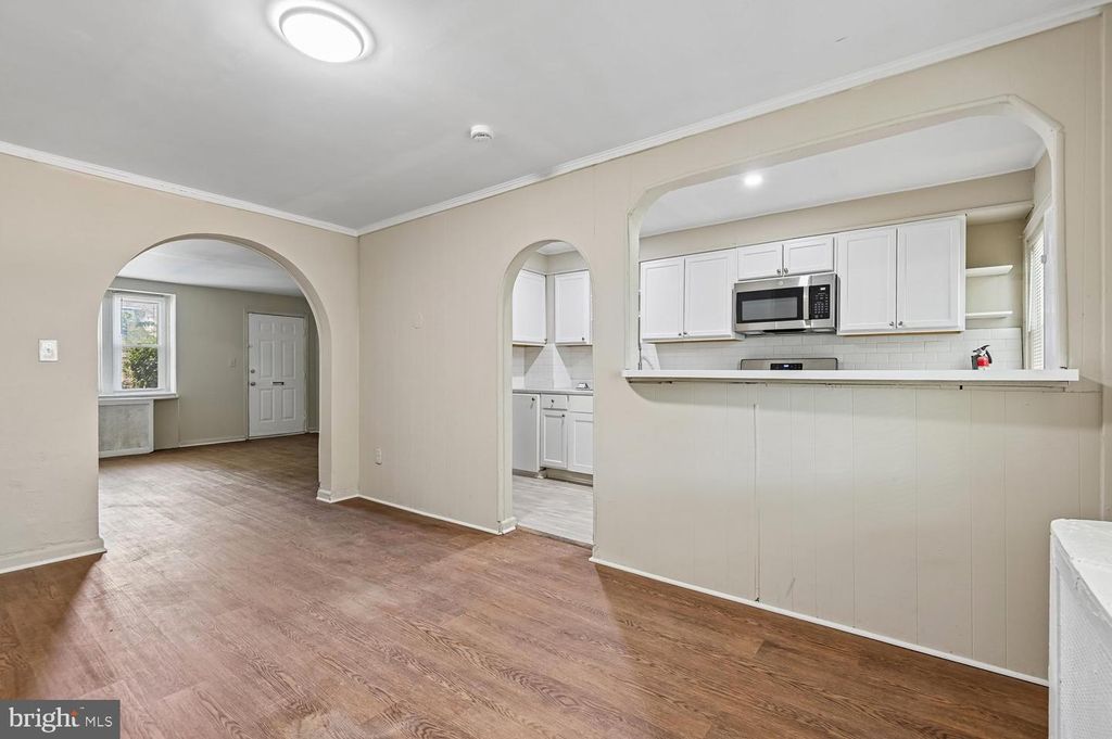 Image 6 of property listing at 5105 CHALGROVE AVE, Baltimore, MD 21215