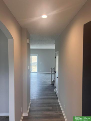 8701 N 177th Street, Bennington, NE 68007