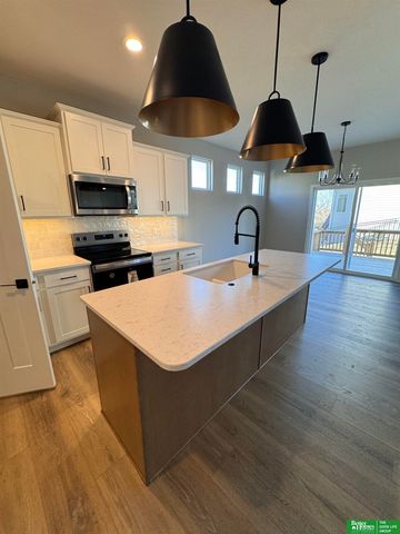8701 N 177th Street, Bennington, NE 68007