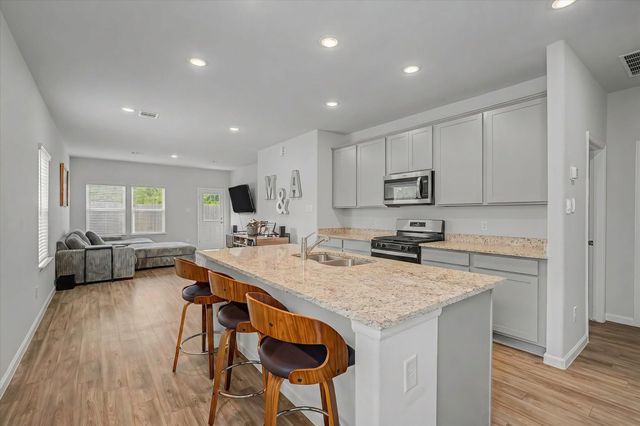 794 Westpointe Drive, Dayton, TX 77535