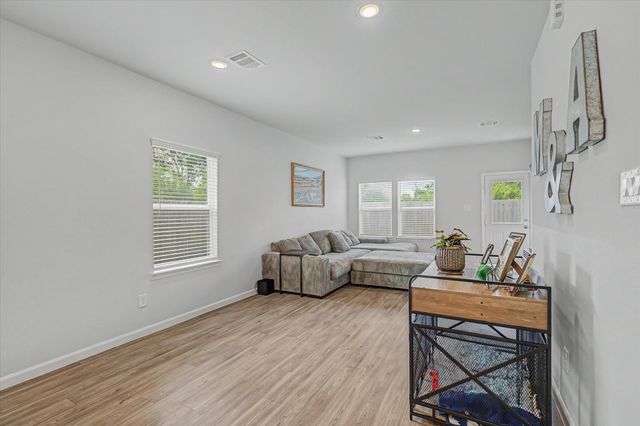 794 Westpointe Drive, Dayton, TX 77535
