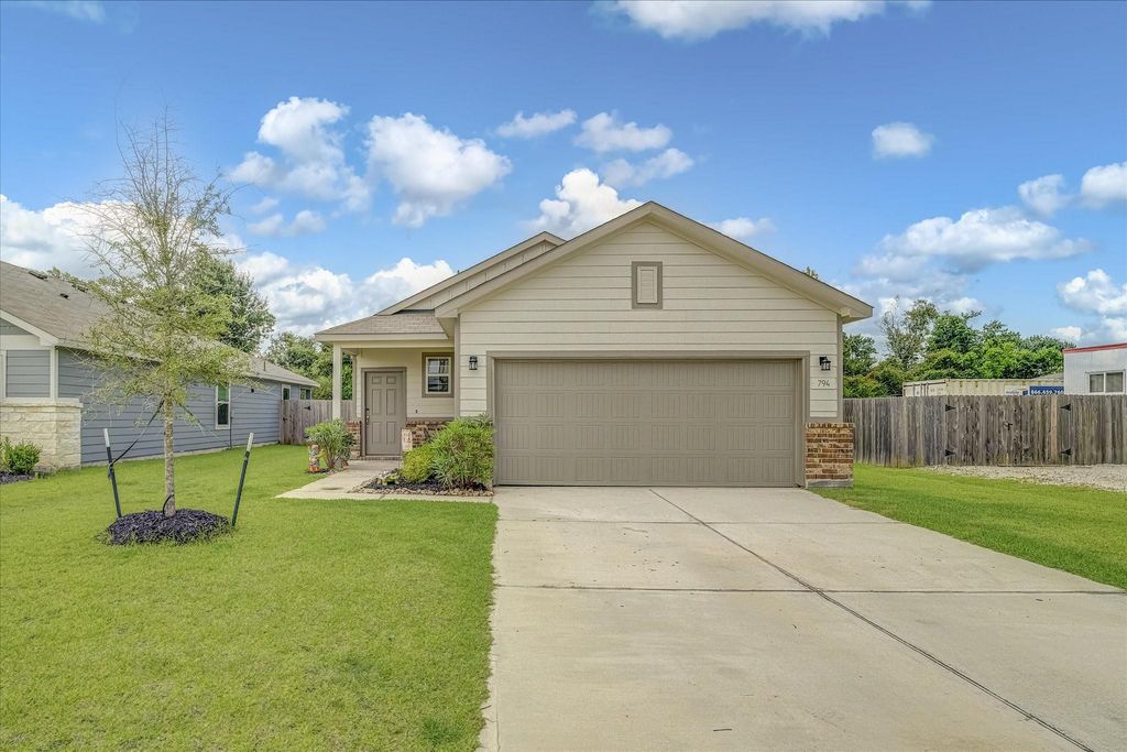 794 Westpointe Drive, Dayton, TX 77535