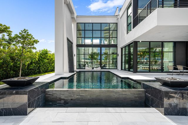 1670 E Terra Mar Drive, Lauderdale-By-The-Sea, Lauderdale By The Sea, FL 33062