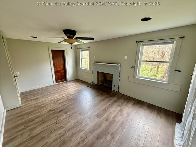 2011 Morris Creek Road, Clendenin, WV 25045