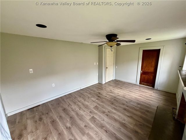 2011 Morris Creek Road, Clendenin, WV 25045