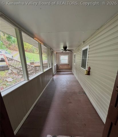 2011 Morris Creek Road, Clendenin, WV 25045