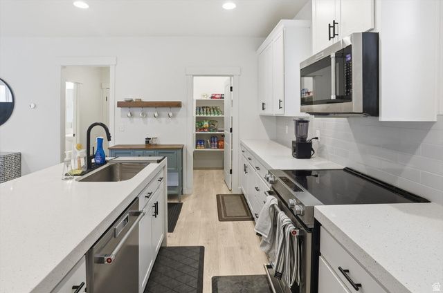 11754 S SILVER POND DR, South Jordan, UT 84009