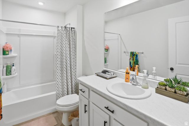 11754 S SILVER POND DR, South Jordan, UT 84009