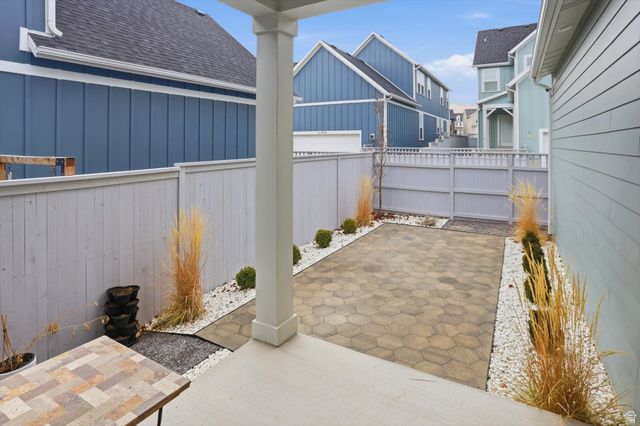 11754 S SILVER POND DR, South Jordan, UT 84009