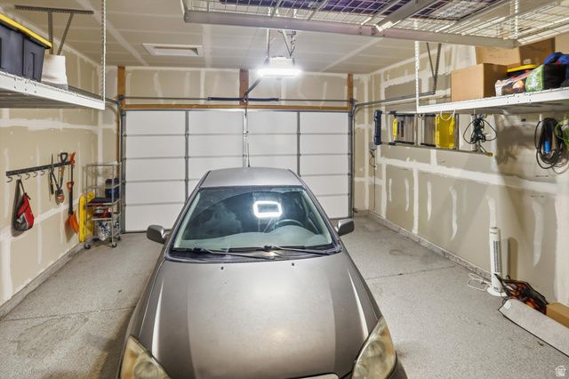 11754 S SILVER POND DR, South Jordan, UT 84009