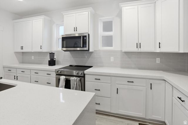 11754 S SILVER POND DR, South Jordan, UT 84009