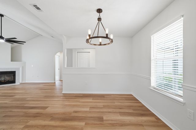 201 Westview Drive, Crestview, FL 32536