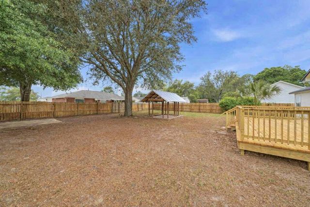201 Westview Drive, Crestview, FL 32536
