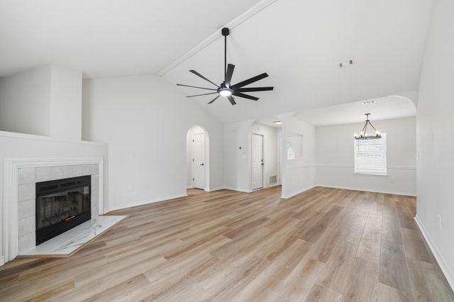 201 Westview Drive, Crestview, FL 32536