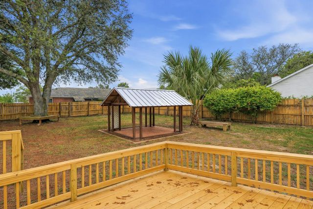 201 Westview Drive, Crestview, FL 32536