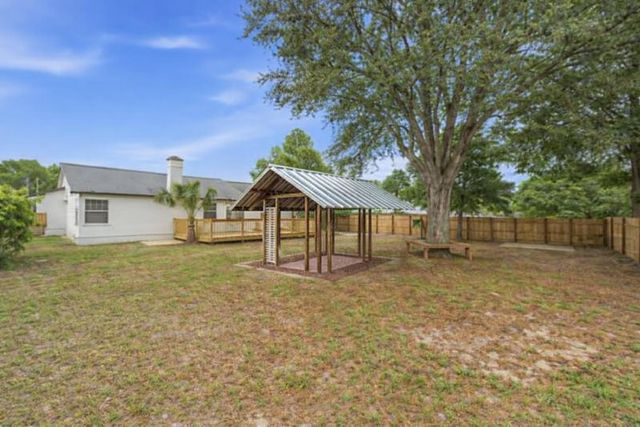 201 Westview Drive, Crestview, FL 32536