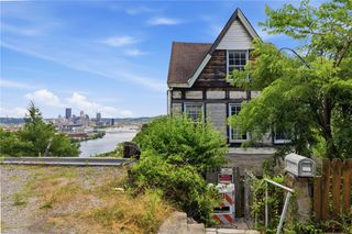 31 Conestoga St, Sheraden, PA 15204