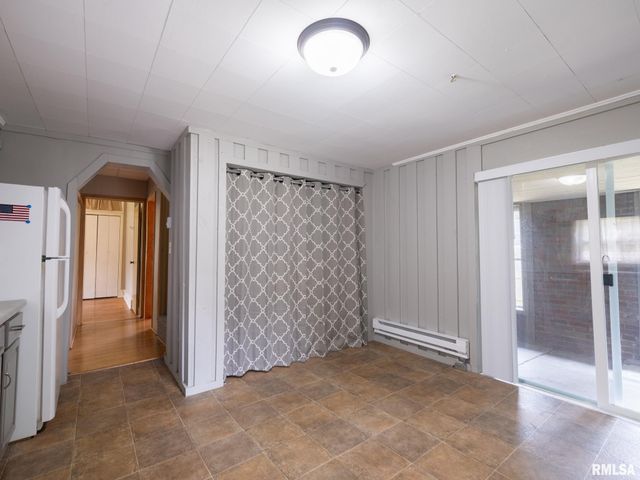 811 N 6TH Street, Chillicothe, IL 61523