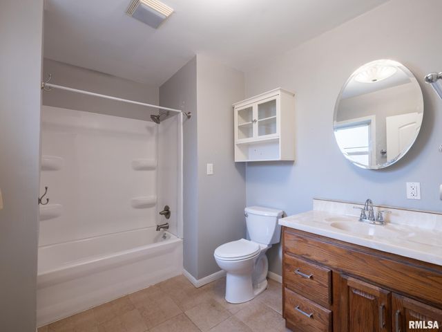 811 N 6TH Street, Chillicothe, IL 61523