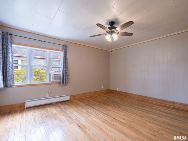 811 N 6TH Street, Chillicothe, IL 61523