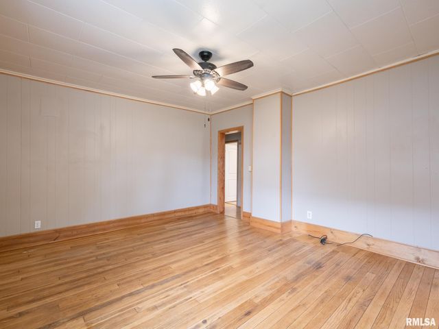 811 N 6TH Street, Chillicothe, IL 61523