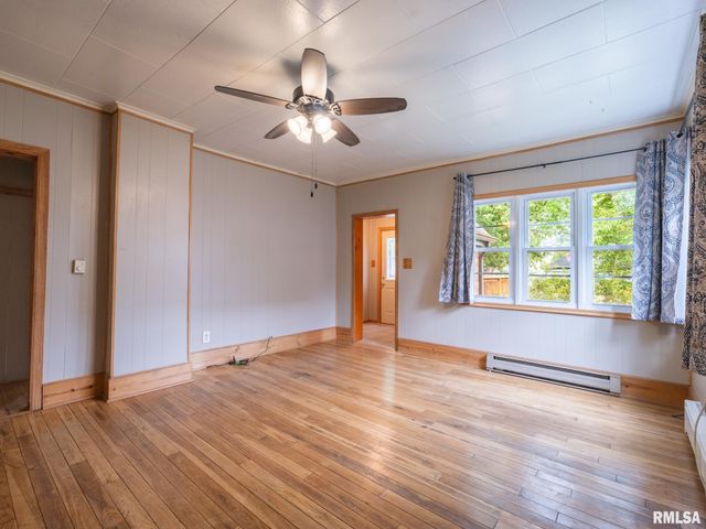 811 N 6TH Street, Chillicothe, IL 61523