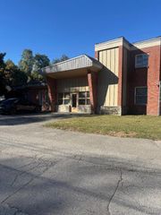 735 Park Drive, Alton, IL 62002