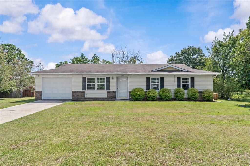 205 Pineridge Road, Taylor, AL 36301