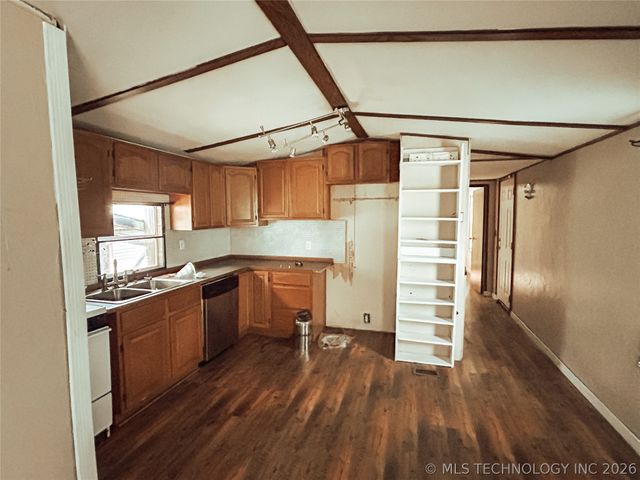80 Kelso Road, Eufaula, OK 74432