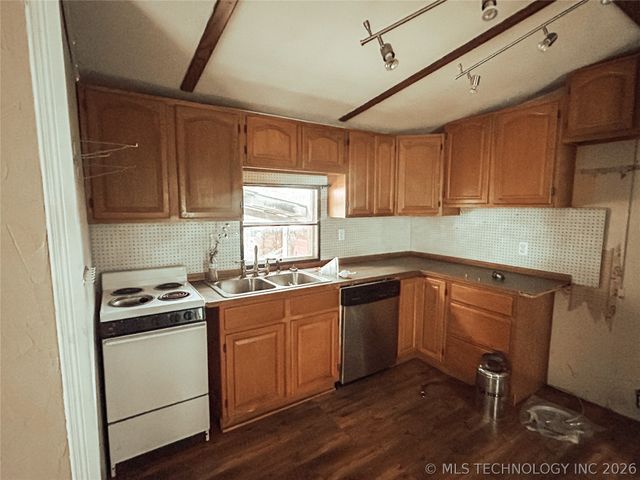 80 Kelso Road, Eufaula, OK 74432