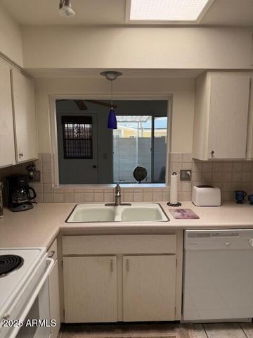 13822 N Silverbell Drive 15C, Sun City, AZ 85351