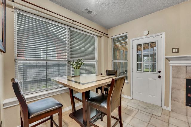 2000 Merritt Way, Arlington, TX 76018